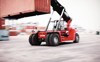 Kalmar helps customers meet container weighing requirements