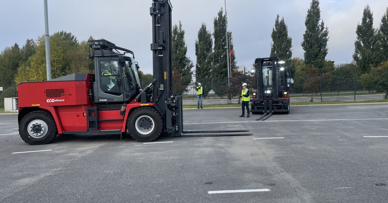 Medium Electric Forklift generates lots of buzz on the Electrifying Experience Tour